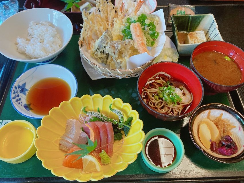 自然薯のお店へ