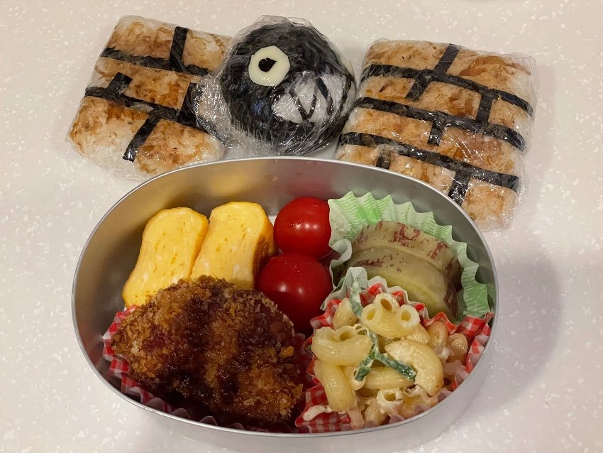 精一杯のキャラ弁